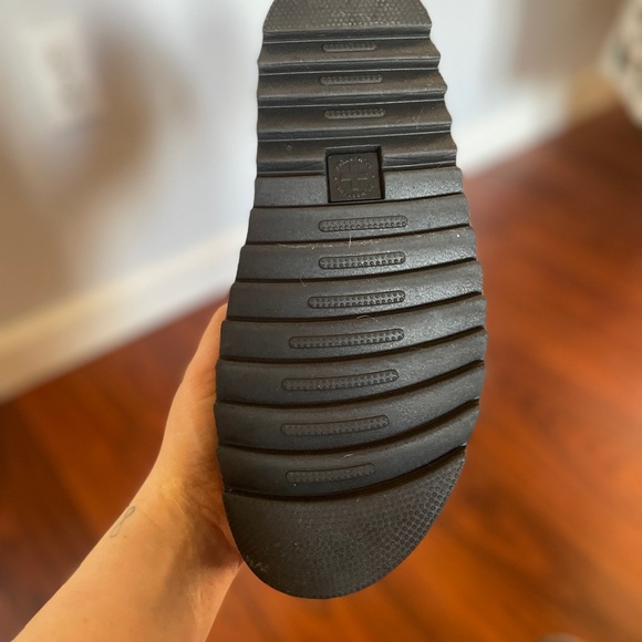 BLAIRE HYDRO LEATHER STRAP SANDALS - Dr Marten Air Wair - Black - Picture 4 of 4